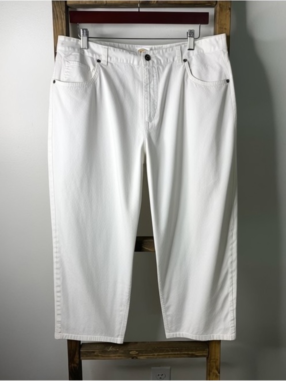 Talbots White Capri Stretch Casual Pants